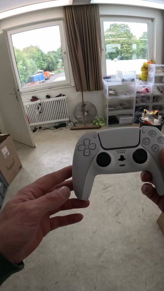 Bitro PS5 Controller mit programmierbaren Paddles und leuchtender Remapper-LED