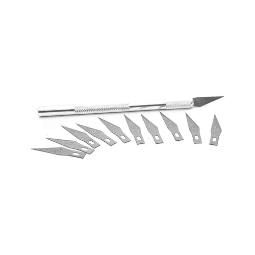 Draufsicht auf den geriffelten Aluminiumgriff und die Edelstahlklingen