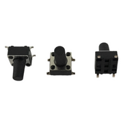 Drei schwarze Taster 6x6x9mm mit Metallpins auf weißem Hintergrund