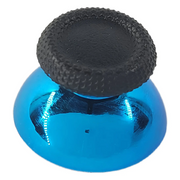 Einzelner PS5 Analogstick mit chromblauem Metallring und schwarzer Gummikappe