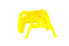 Gelbes PS5 Softtouch Backcase mit Montageöffnungen