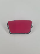 Pinkfarbenes originales PS5 Touchpad mit dunklem Rahmen und blauem Steckverbinder