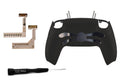 Schwarze PS5 Controller Rückschale mit montiertem Anubis V3 4er Paddle und Remapper Platinen