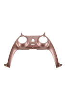 Roségoldenes PS5 Mittelstück mit mattem Metallic-Finish und Aussparungen für Analogsticks