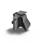 Schwarze 3D gedruckte Platinenhalterung mit Spannmechanismus auf weißem Hintergrund