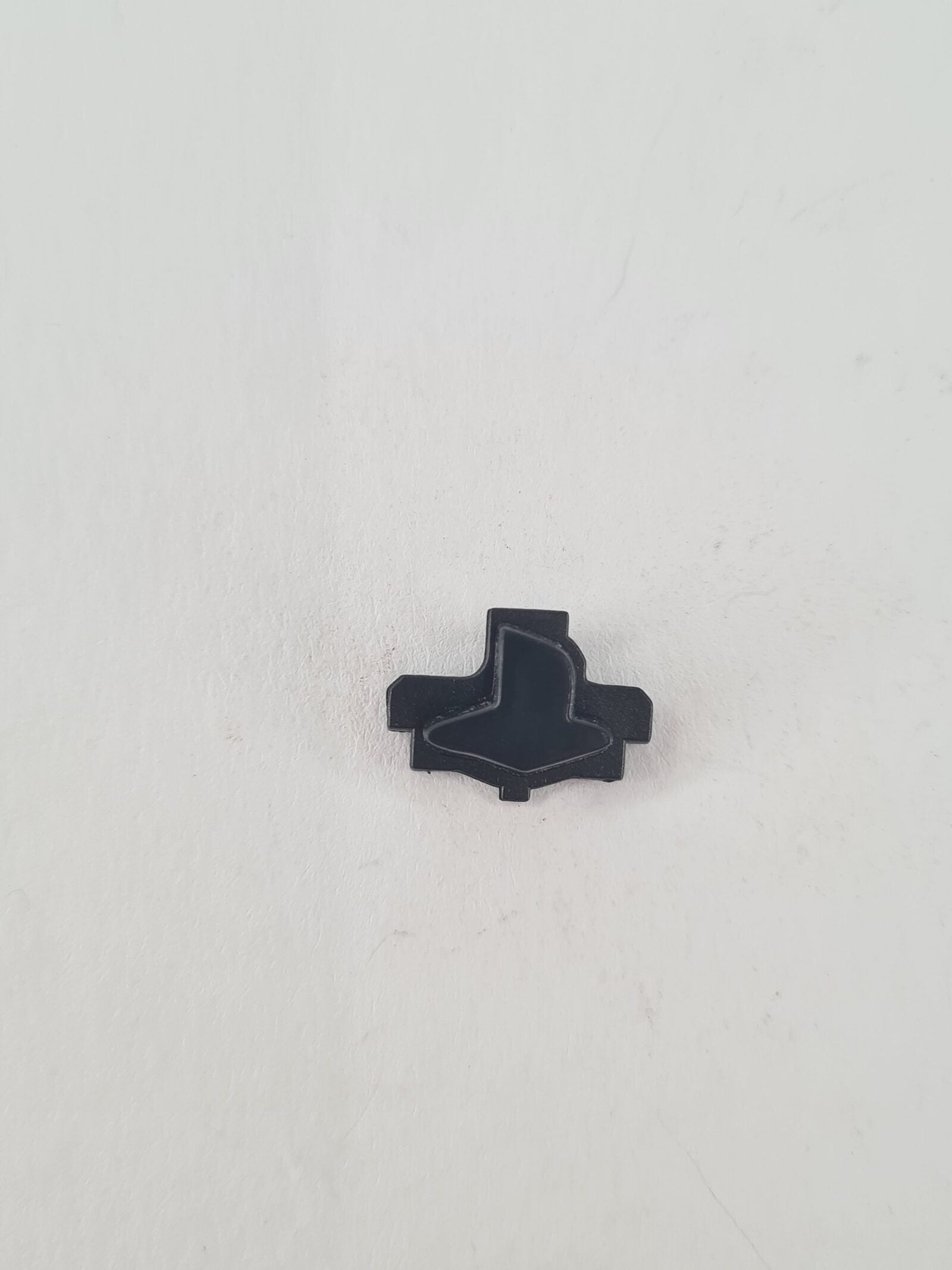 Schwarze PS5 Home Taste mit PS Logo als Ersatzteil