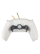 Weiße PS5 Controller Rückschale mit Grip-Struktur und dunkelgrauem Paddle-Modul