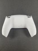 Weiße PS5 Rückschale mit Grip-Struktur und Softtouch-Oberfläche