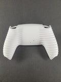Weiße PS5 Rückschale mit Grip-Struktur und Softtouch-Oberfläche