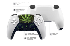 Weißer PS5 Controller mit Cannabis Blatt Design auf dem Touchpad und grünen Akzenten