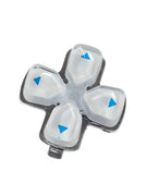 Weißes PS5 Steuerkreuz mit blauen Dreiecken im Astro Bot Design