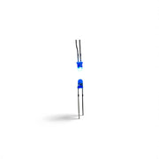 Zwei 3mm RGB LEDs mit transparentem Gehäuse und Metallkontakten